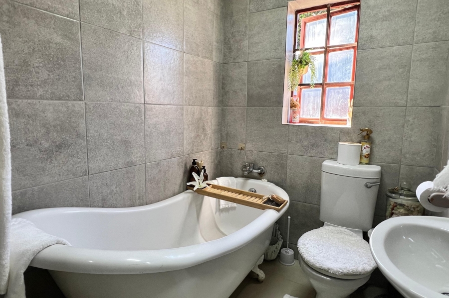 3 Bedroom Property for Sale in Wavecrest Eastern Cape
